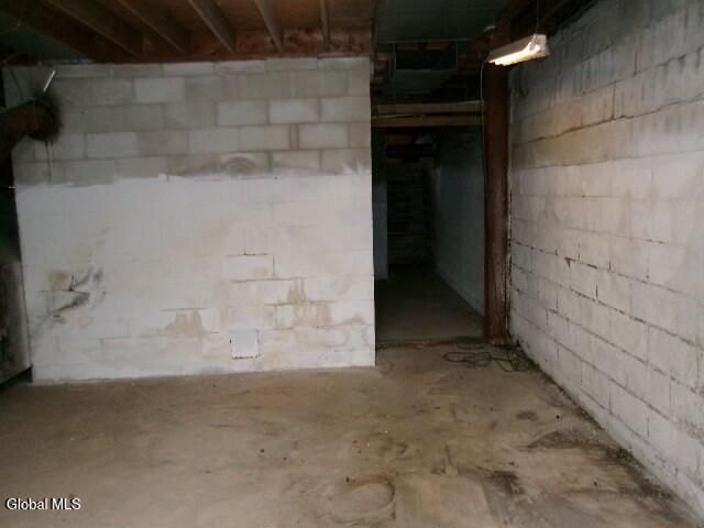 1958 Putnam Road, Rotterdam, NY 12306