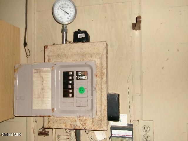 1958 Putnam Road, Rotterdam, NY 12306