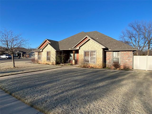 305 Treyton Place, Noble, OK 73068