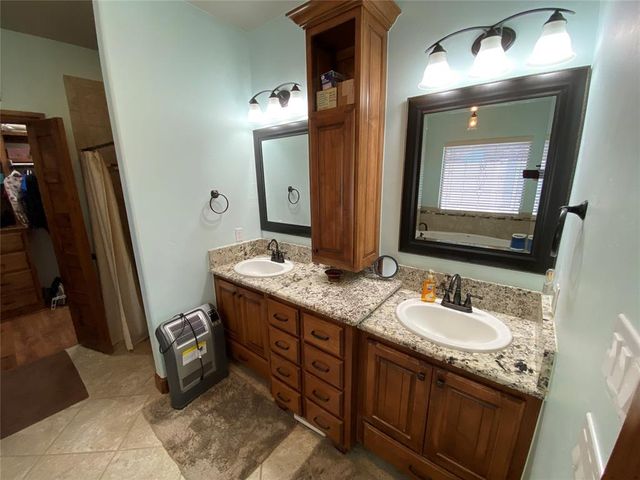 305 Treyton Place, Noble, OK 73068