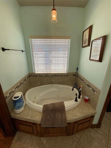 305 Treyton Place, Noble, OK 73068