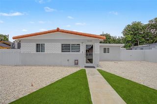10345 NW 35th Ct, Miami, FL 33147