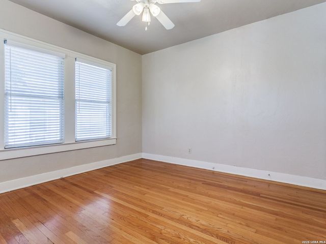 526 Pershing Avenue, San Antonio, TX 78209