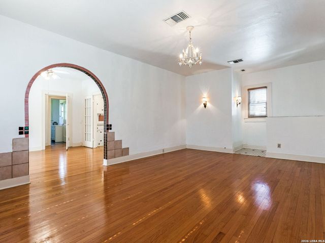 526 Pershing Avenue, San Antonio, TX 78209