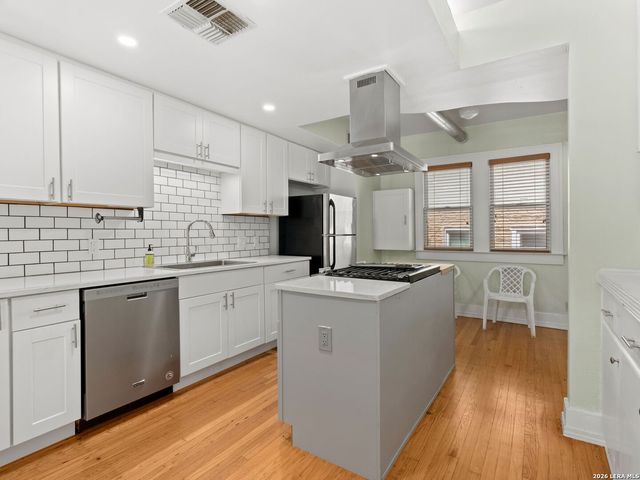 526 Pershing Avenue, San Antonio, TX 78209