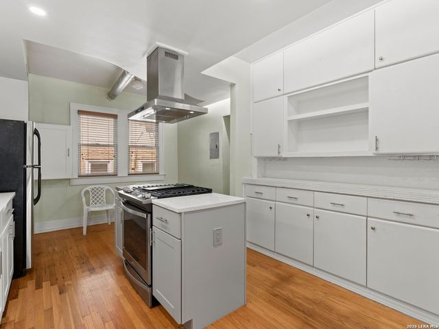 526 Pershing Avenue, San Antonio, TX 78209