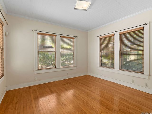526 Pershing Avenue, San Antonio, TX 78209
