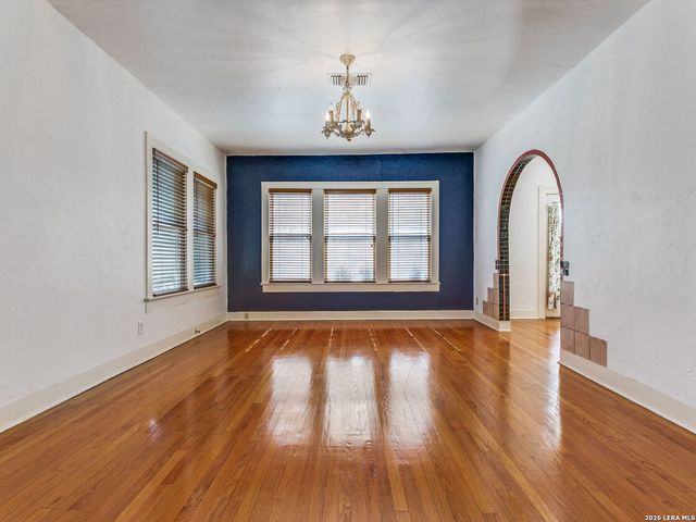 526 Pershing Avenue, San Antonio, TX 78209