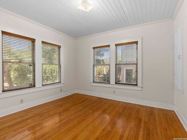 526 Pershing Avenue, San Antonio, TX 78209