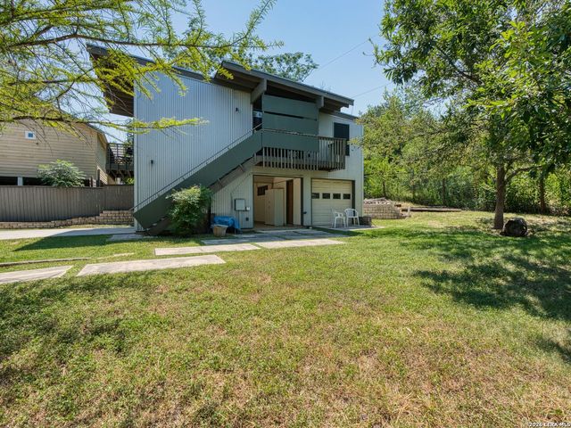 526 Pershing Avenue, San Antonio, TX 78209