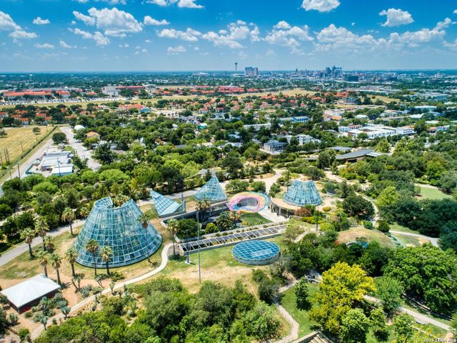 526 Pershing Avenue, San Antonio, TX 78209