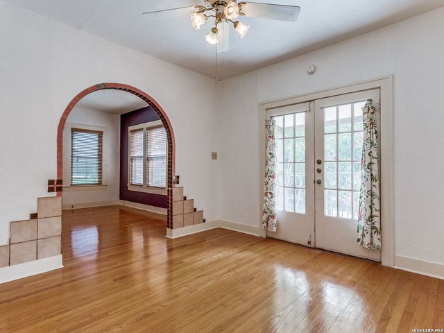526 Pershing Avenue, San Antonio, TX 78209