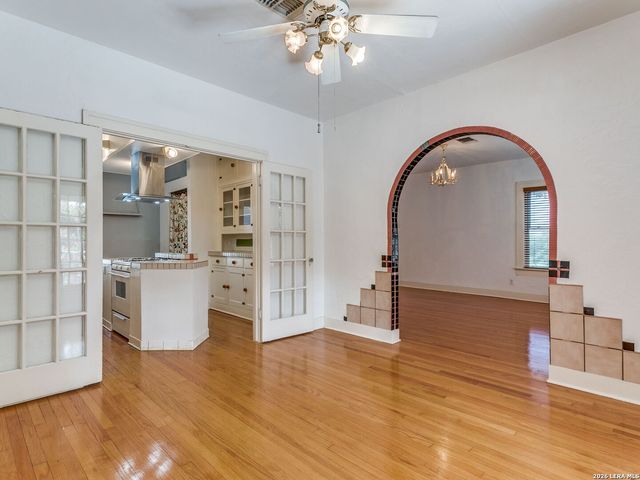 526 Pershing Avenue, San Antonio, TX 78209
