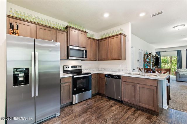 81 SCOTCH PEBBLE Drive, St. Johns, FL 32259