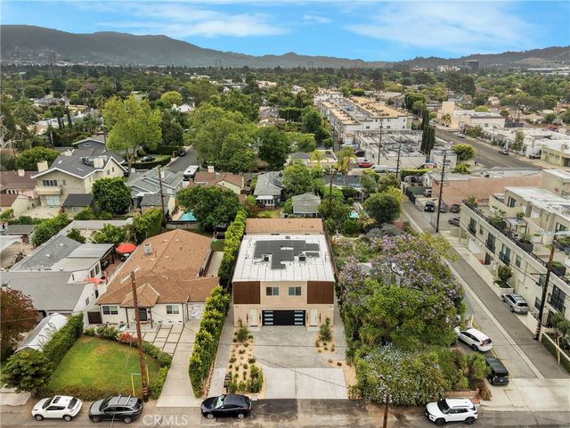 5222 Strohm Avenue, North Hollywood, CA 91601