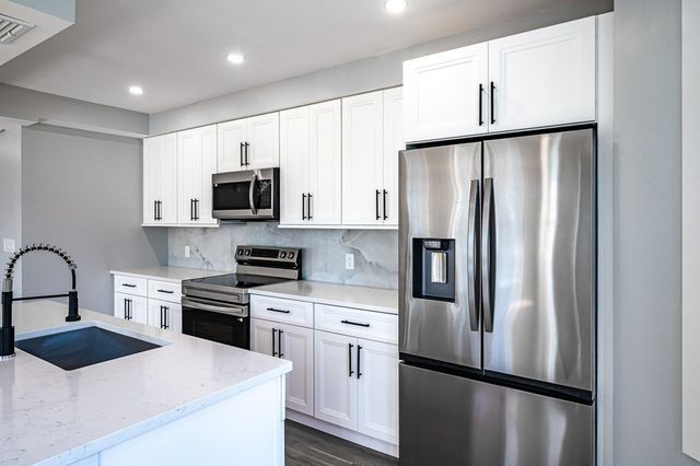 199 South Avenue 5, Whitman, MA 02382