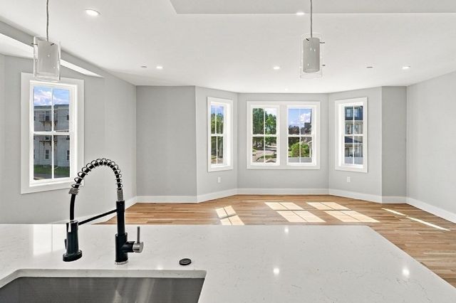 199 South Avenue 5, Whitman, MA 02382