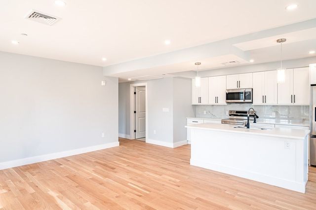 199 South Avenue 5, Whitman, MA 02382