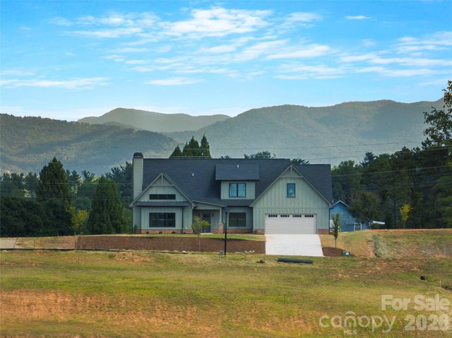 11 Sky Drive S 2, Asheville, NC 28804