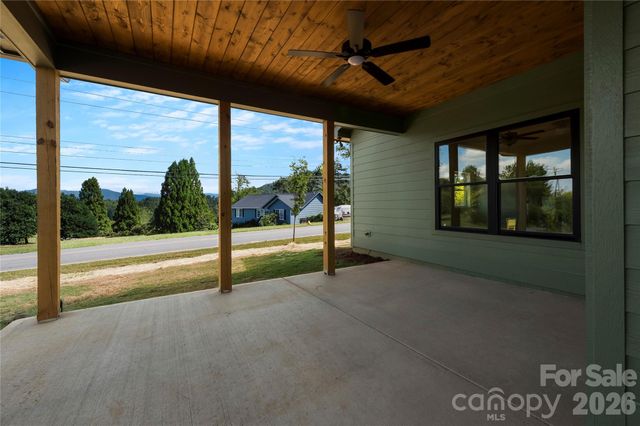 11 Sky Drive S 2, Asheville, NC 28804