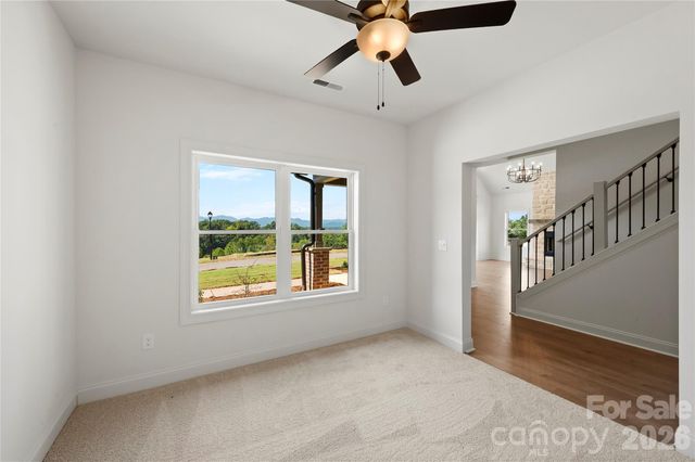 11 Sky Drive S 2, Asheville, NC 28804