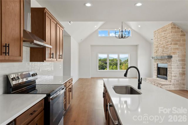 11 Sky Drive S 2, Asheville, NC 28804