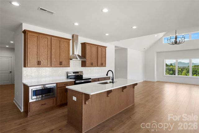 11 Sky Drive S 2, Asheville, NC 28804