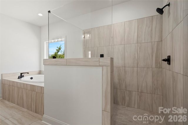 11 Sky Drive S 2, Asheville, NC 28804
