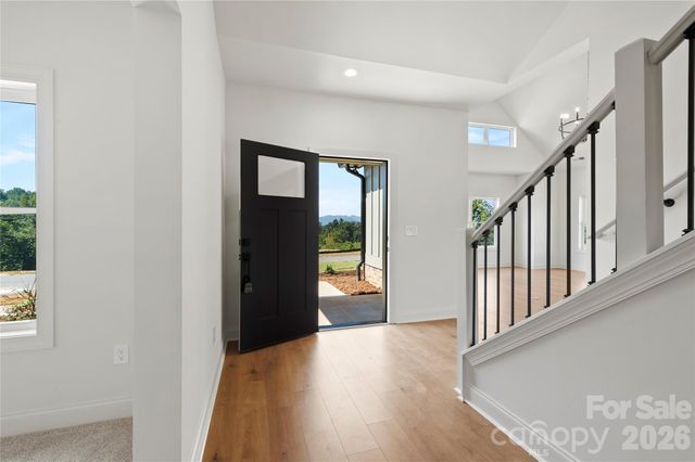 11 Sky Drive S 2, Asheville, NC 28804
