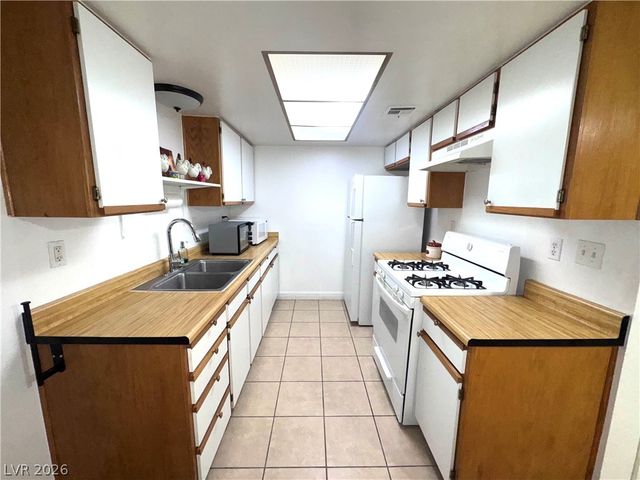 461 North Lamb Boulevard B, Las Vegas, NV 89110