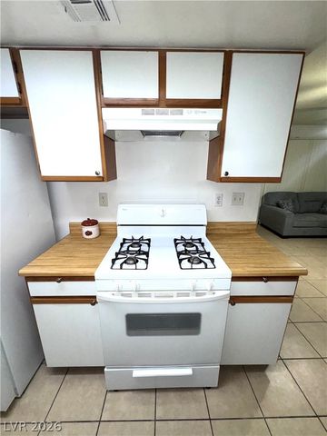 461 North Lamb Boulevard B, Las Vegas, NV 89110