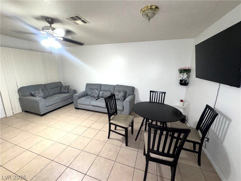 461 North Lamb Boulevard B, Las Vegas, NV 89110 — photo 5