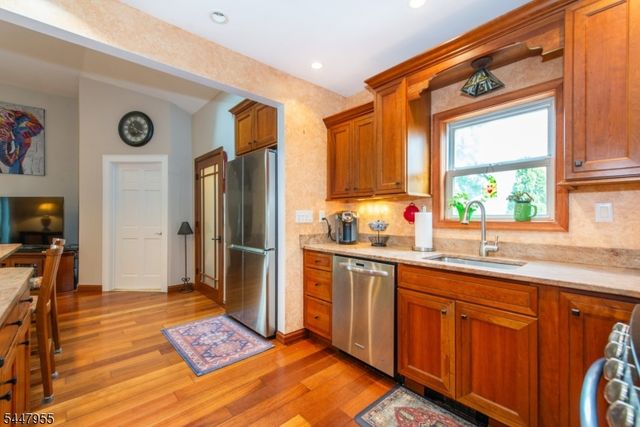 42 Otsego Rd, Verona Twp., NJ 07044