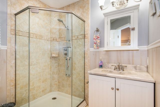 42 Otsego Rd, Verona Twp., NJ 07044