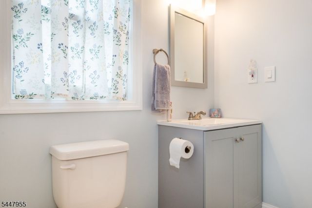 42 Otsego Rd, Verona Twp., NJ 07044