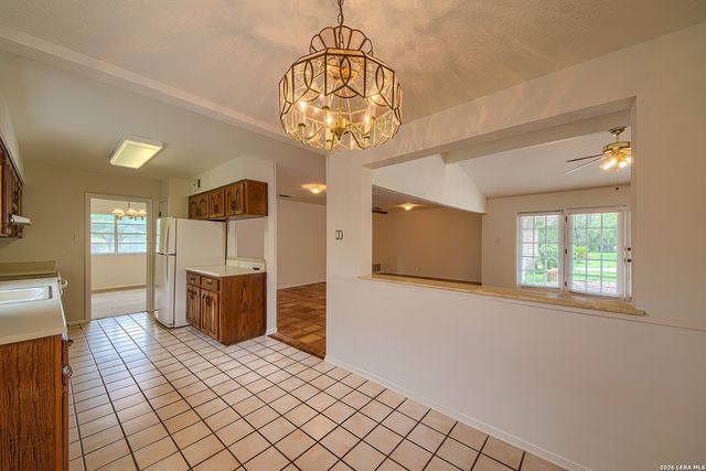 9707 Astronaut, San Antonio, TX 78217