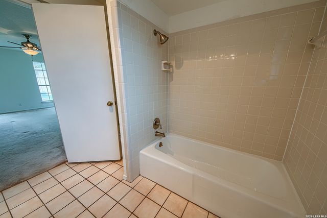 9707 Astronaut, San Antonio, TX 78217