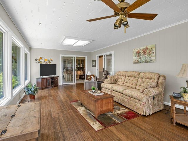 110 Racetrack Road, Woodruff, SC 29388