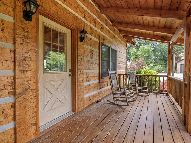 110 Racetrack Road, Woodruff, SC 29388