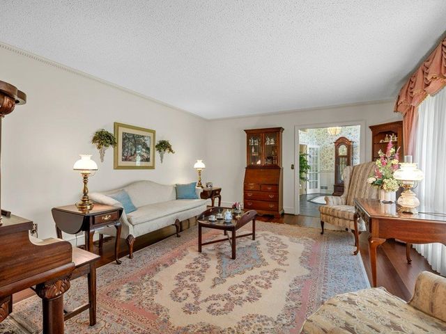 110 Racetrack Road, Woodruff, SC 29388