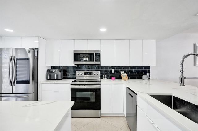 868 Crystal Lake Drive, Deerfield Beach, FL 33064