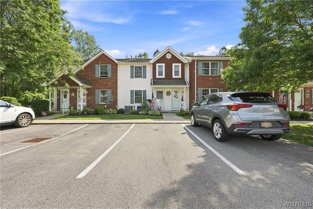 160 Olde Stone Lane, Lancaster, NY 14086