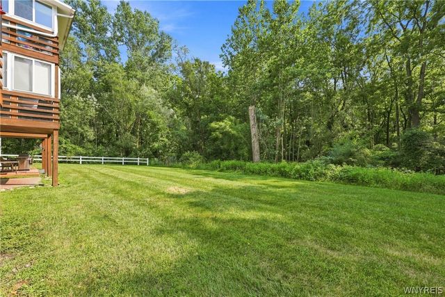 160 Olde Stone Lane, Lancaster, NY 14086