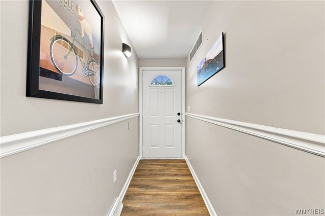 160 Olde Stone Lane, Lancaster, NY 14086