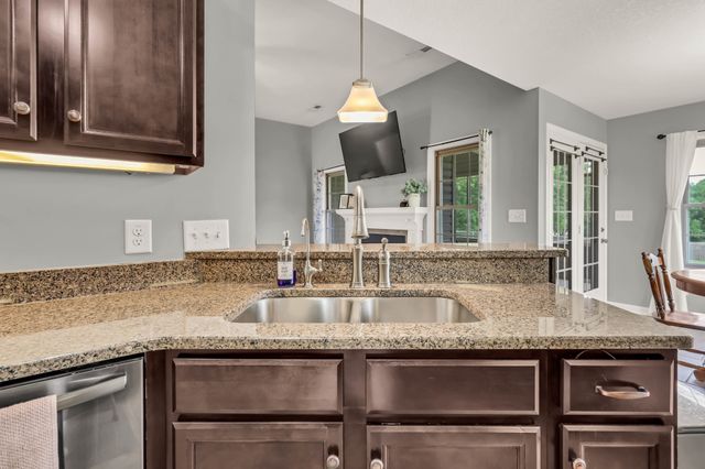 1453 Rustys Ln, Clarksville, TN 37042