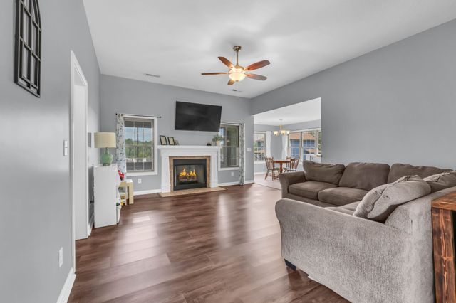 1453 Rustys Ln, Clarksville, TN 37042