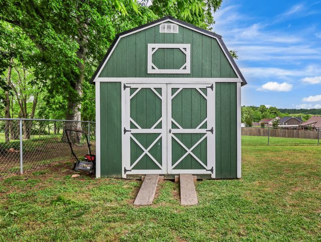 1453 Rustys Ln, Clarksville, TN 37042