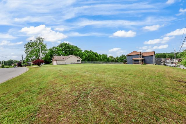 1453 Rustys Ln, Clarksville, TN 37042