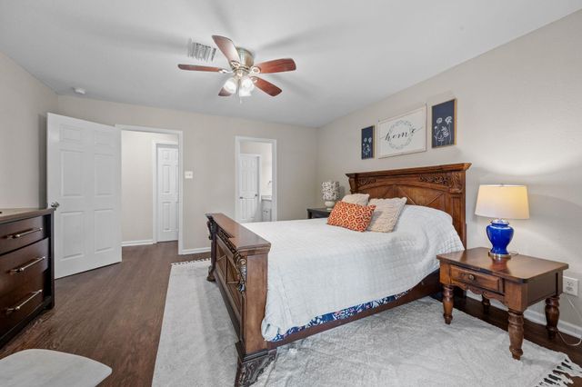 13823 Ivymount Drive, Sugar Land, TX 77498