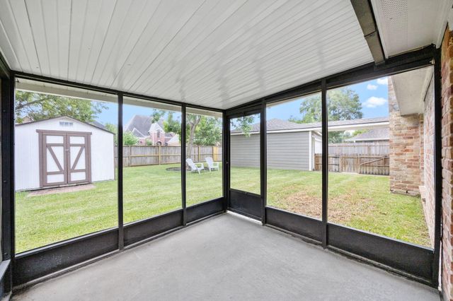 13823 Ivymount Drive, Sugar Land, TX 77498